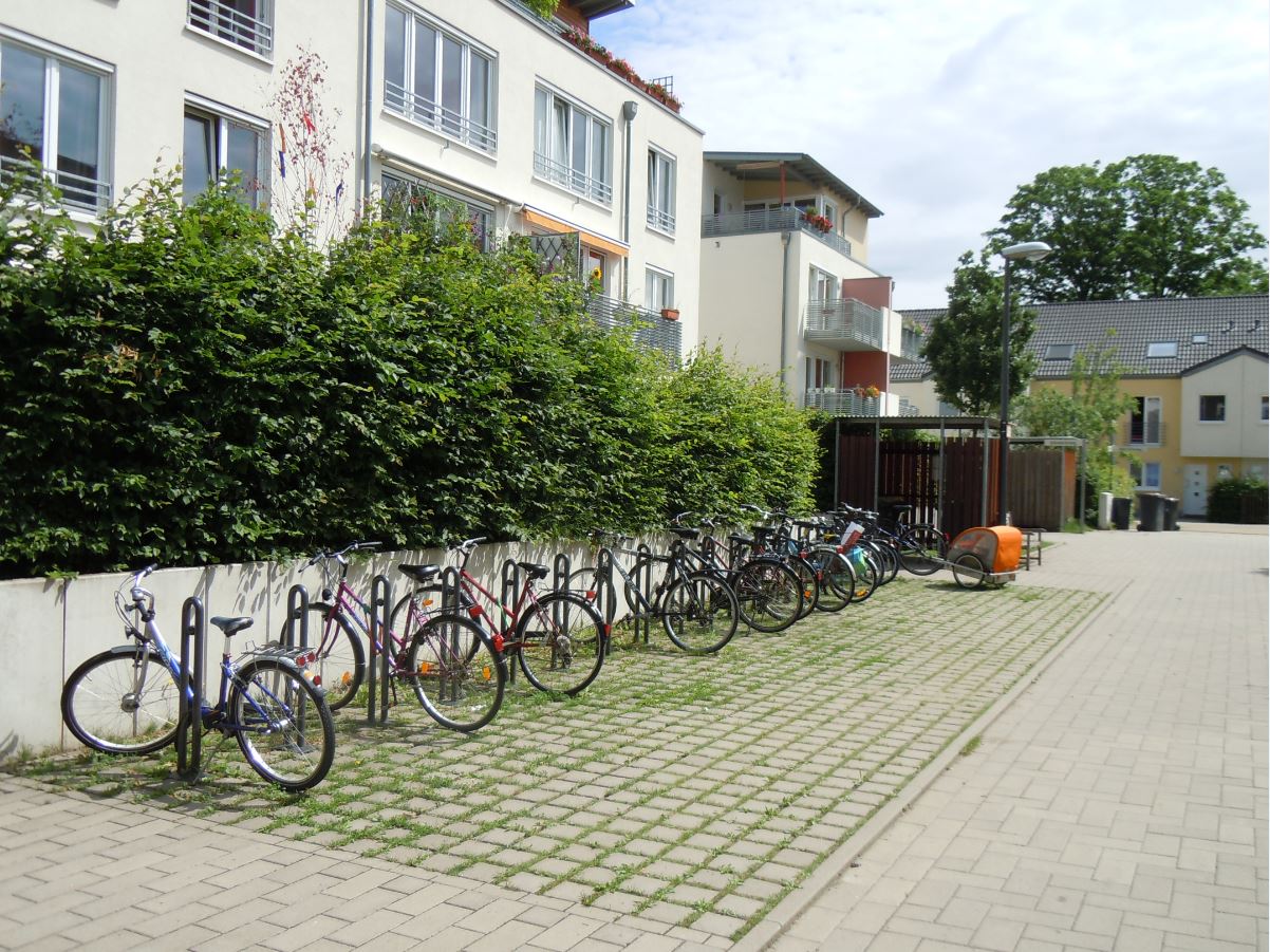 Fahrradparken - ausreichend dimensioniert