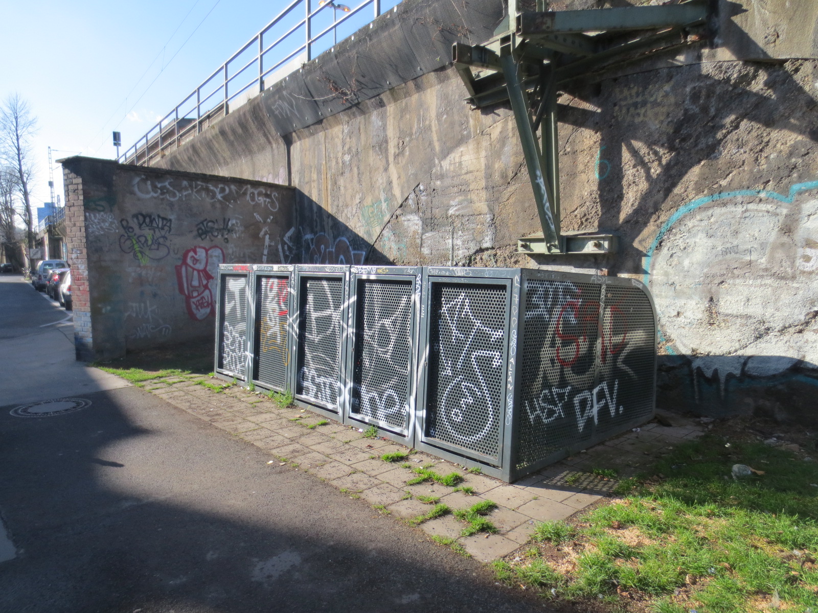 Fahrradinfrastruktur im Umfeld - Boxen Nähe S-Bahn