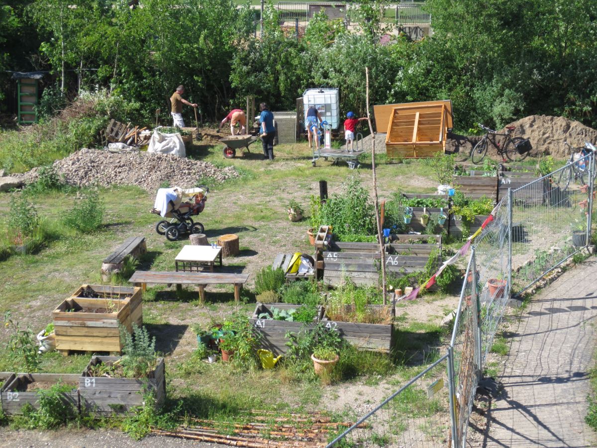 Urban_Gardening innerhalb der Siedlung